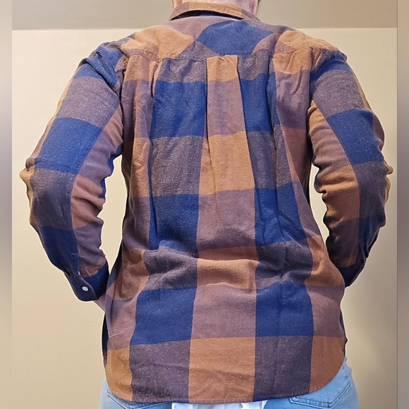 Eddie Bauer, Winter, Holiday, Plaid, Button up top. Size Med. Long Sleeved. - Picture 3 of 11